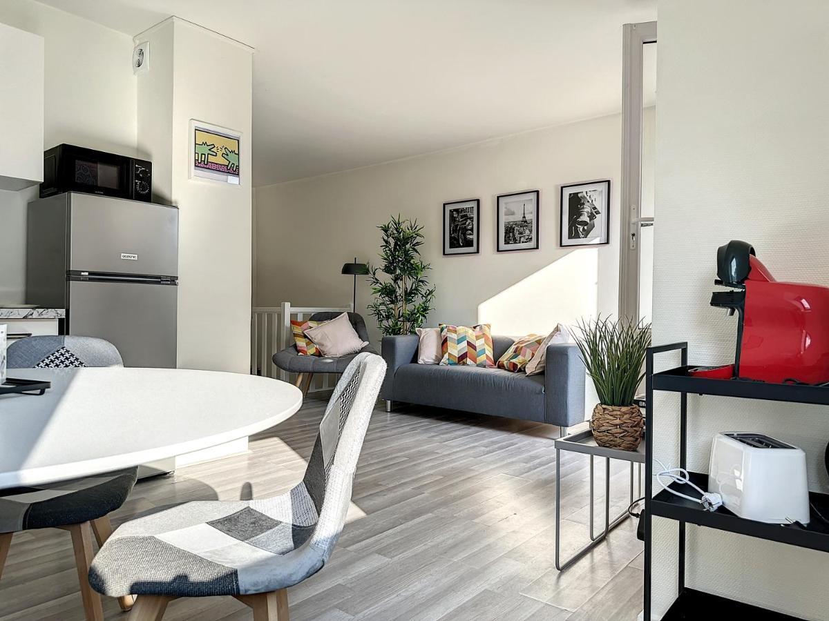 Charmant Appartement Avec Terrasse Parking Ispagnac Extérieur photo