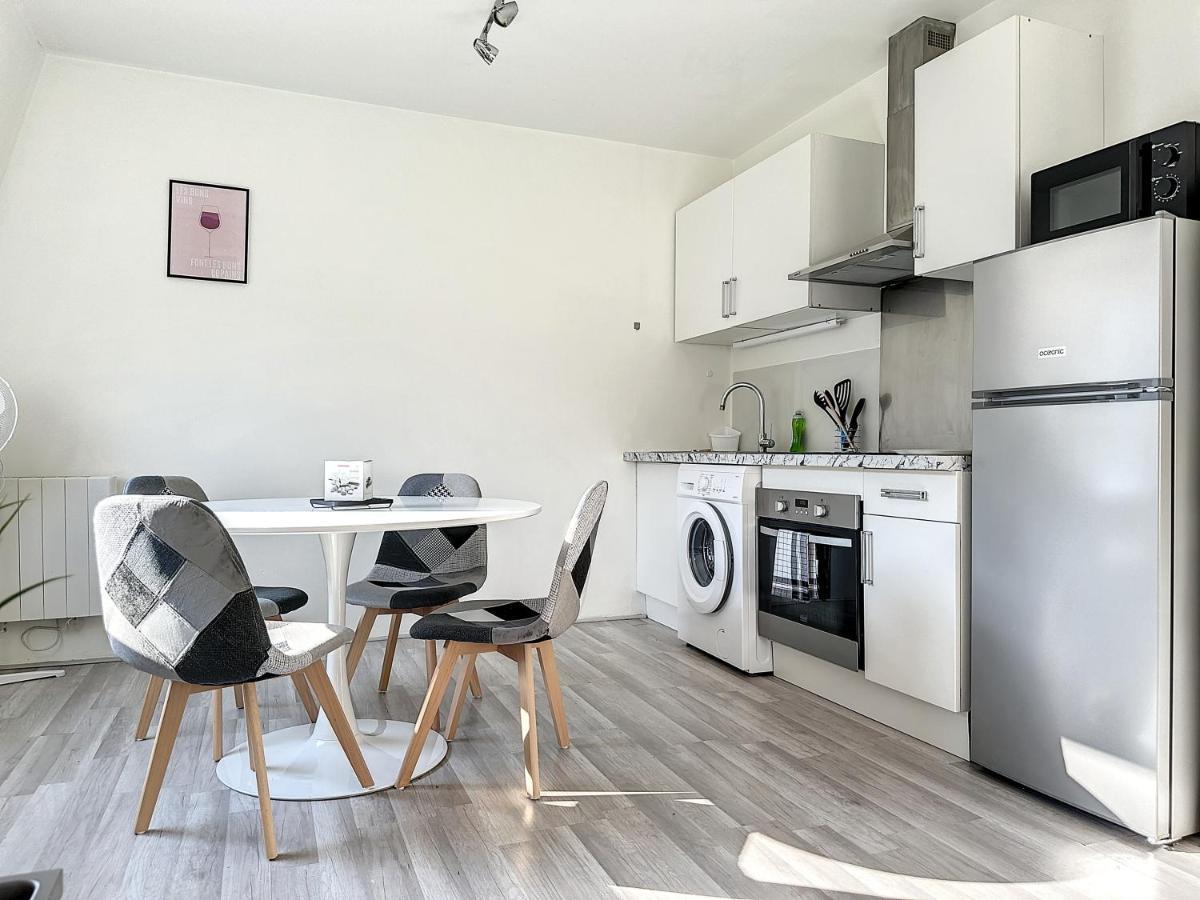 Charmant Appartement Avec Terrasse Parking Ispagnac Extérieur photo